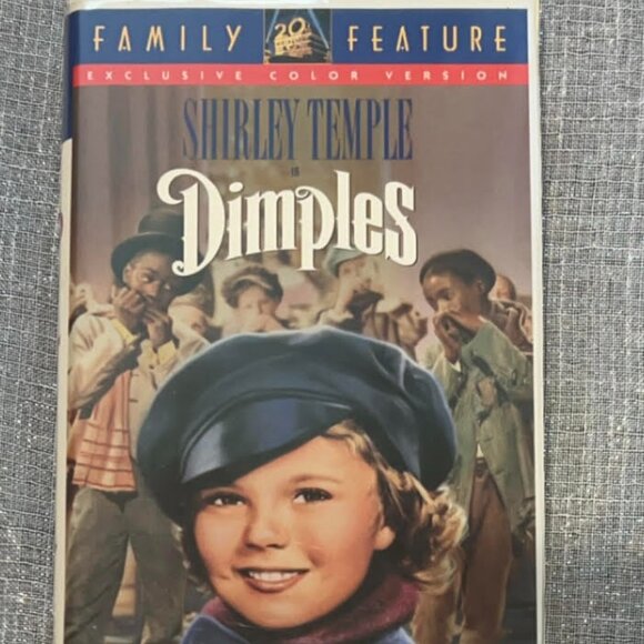Shirley Temples Dimples Exclusive Color Version LIKE NEW! - Picture 2 of 8